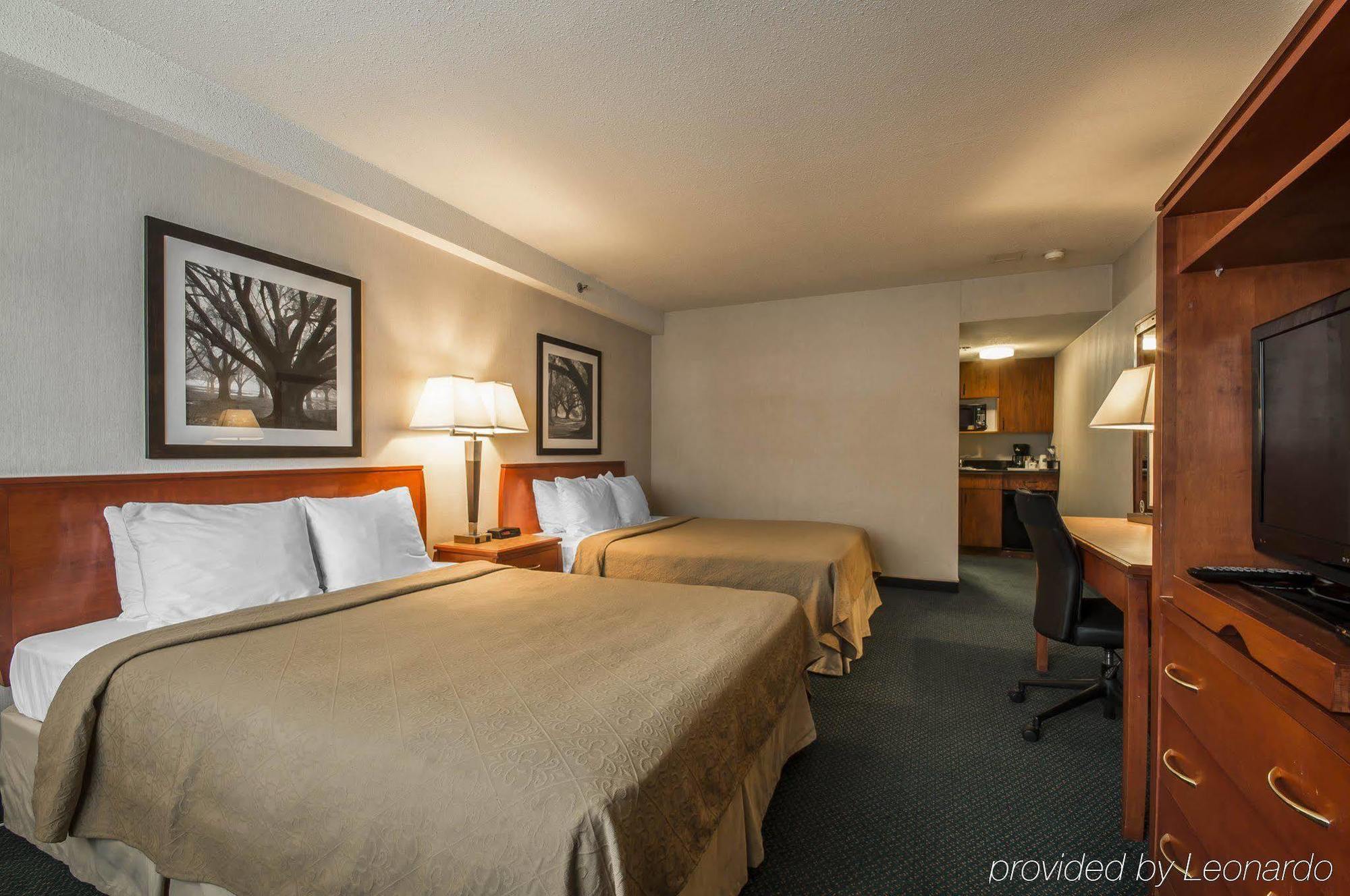 Art Infiniti Hotel Pitt Meadows Exterior foto