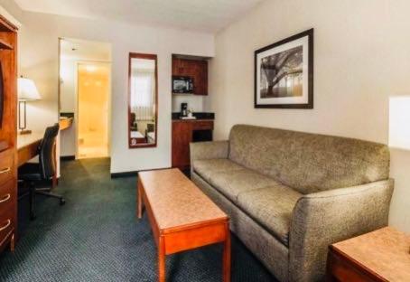 Art Infiniti Hotel Pitt Meadows Exterior foto
